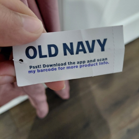 Old Navy Cloud Motion Top - Picture 5 of 7